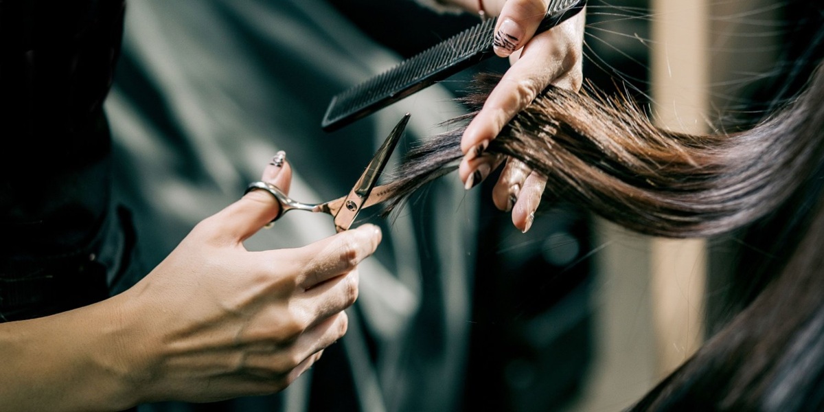 Haircuts & Styling